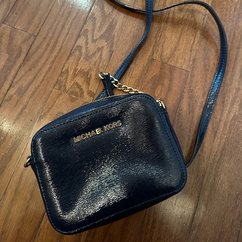 Tiny Micheal Kors crossbody